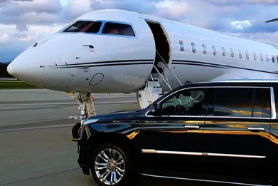 DFW Airport Dallas Love Field and Easterwood Airport black car service with luxury limousine and chauffeur transportation